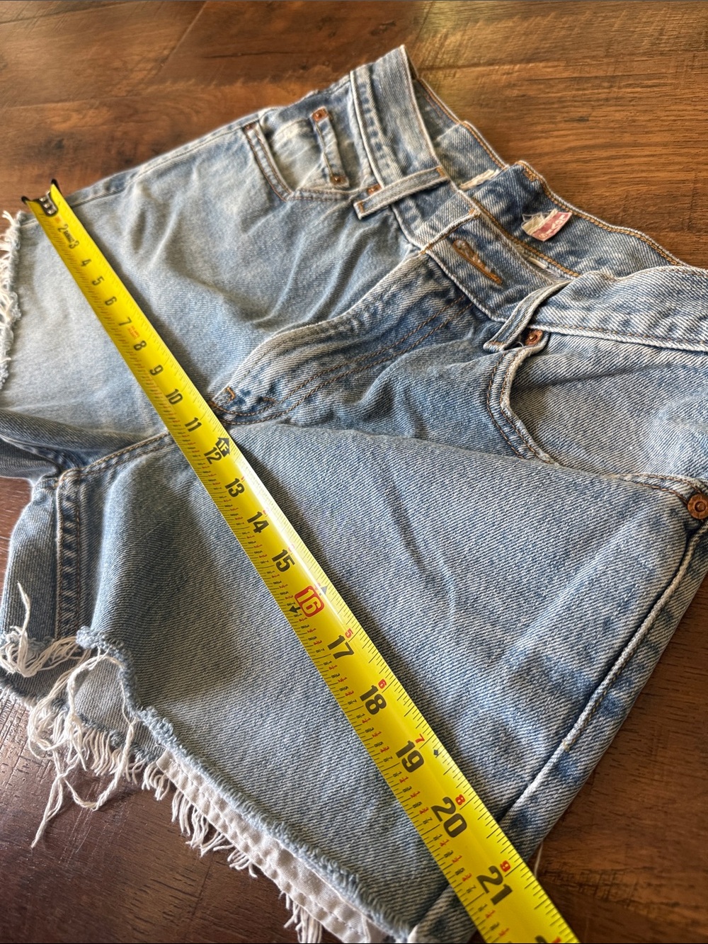 Levi's 505 Light Wash Denim Cutoff Shorts with Frayed Hem - Picture 6 of 7